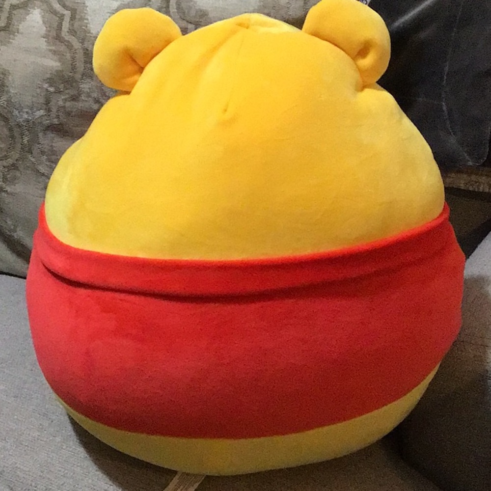 PRICE⬇️14”SOOO SOFTTT Winnie the Pooh Snackle with Honey Pot - Picture 2 of 5